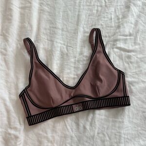 ALO Airlift Line Up Bra in Mauve XS